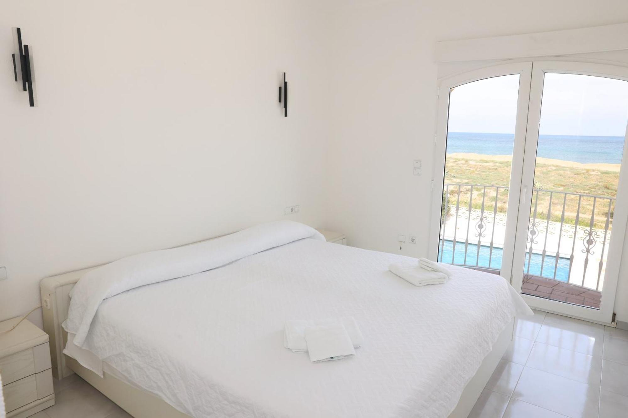 Chalet En La Playa Con Piscina Privada - Holavivienda Inmobiliaria Denia Exterior foto